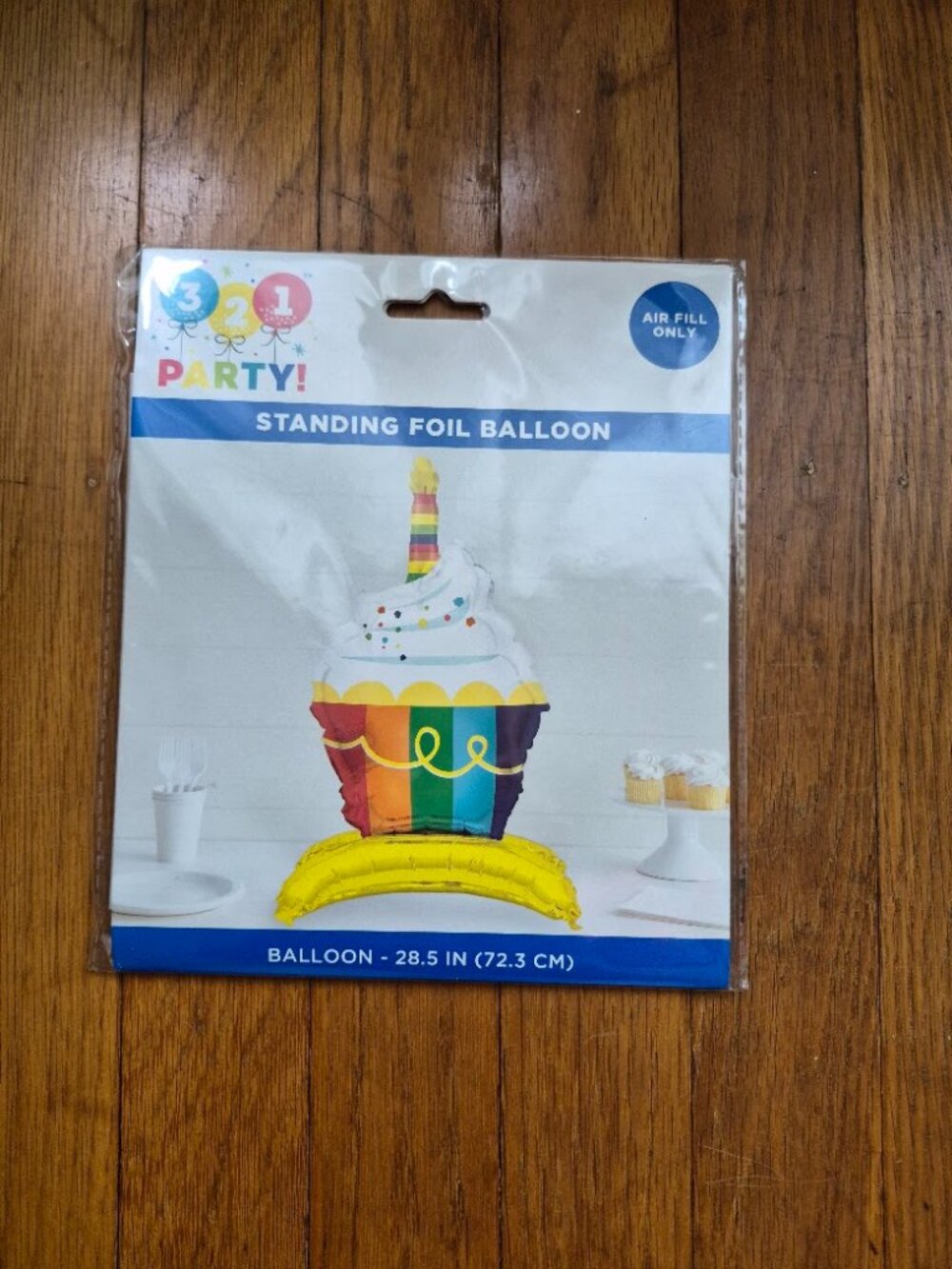 NEW Standing Cupcake Foil Balloon